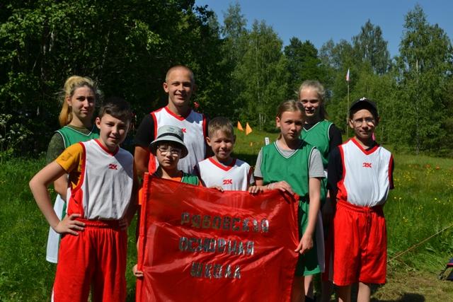 Районный спортивный праздник среди школьников.